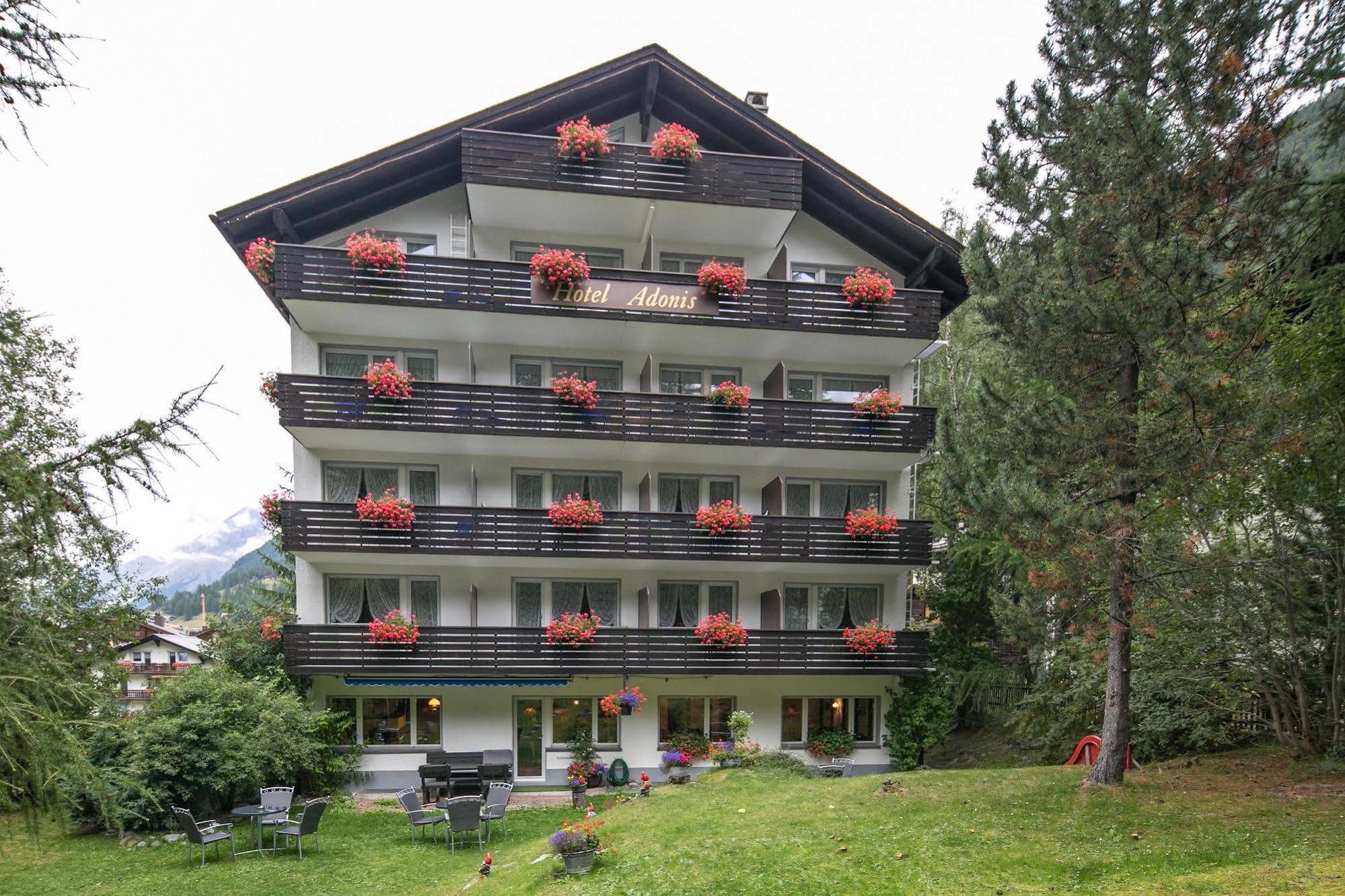 Hotel Adonis Zermatt Bagian luar foto